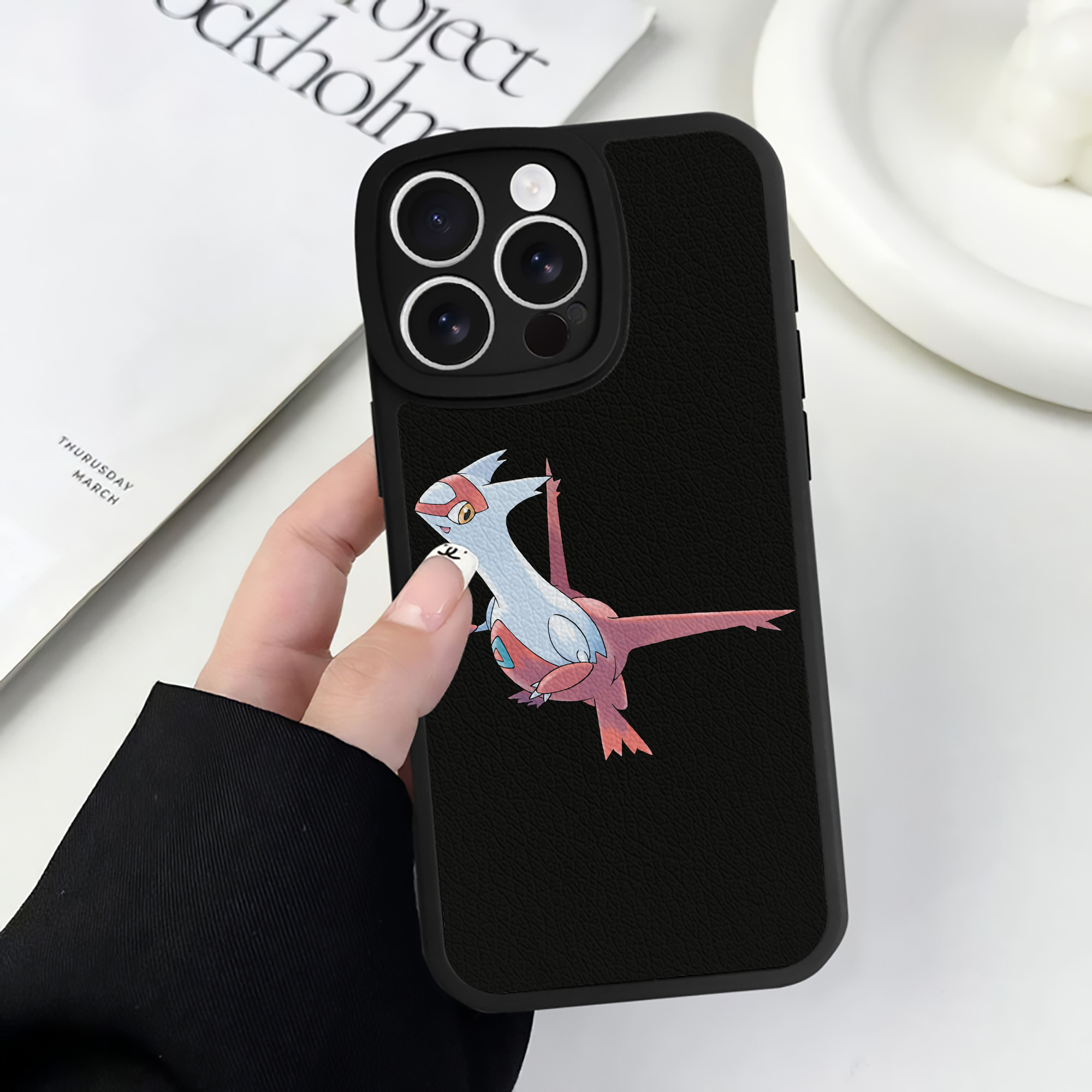 （画像用） ポケットモンスター Pokémon 【iPhone 16シリーズ対応】シリコンスマホケース（レザー調） 材質：シリコン